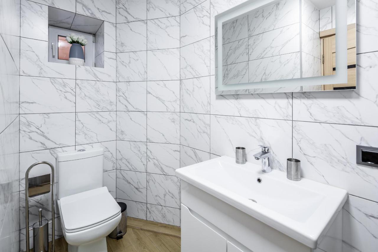 Alfa Apartments Staroevrejska 18 Lviv Bagian luar foto