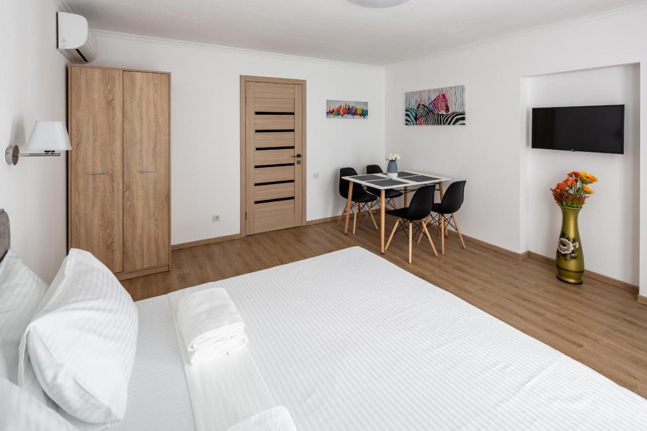 Alfa Apartments Staroevrejska 18 Lviv Bagian luar foto